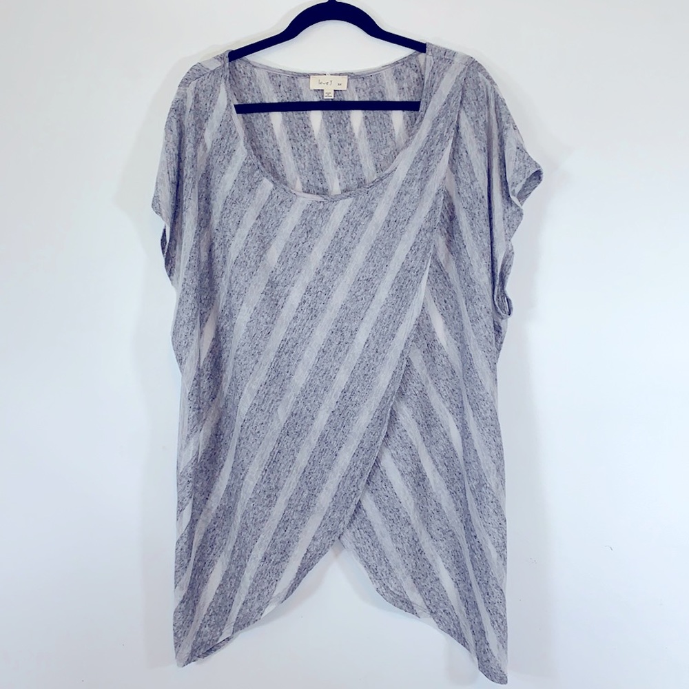 Love J Lightweight Sleeveless Split Front Women Size 3X Grey White Pullover Top